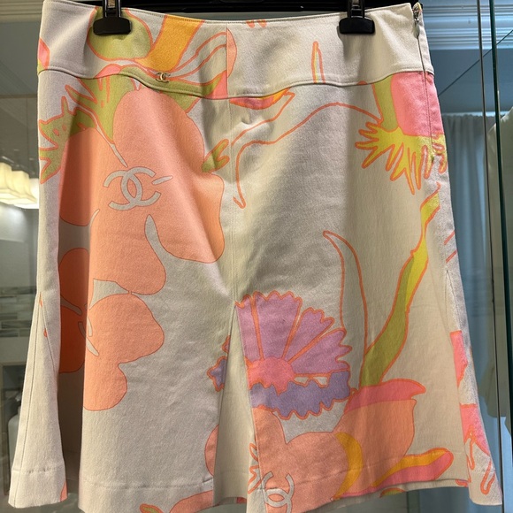 Chanel Logo Skirt 42 - Malibu Barbie! - Picture 7 of 7